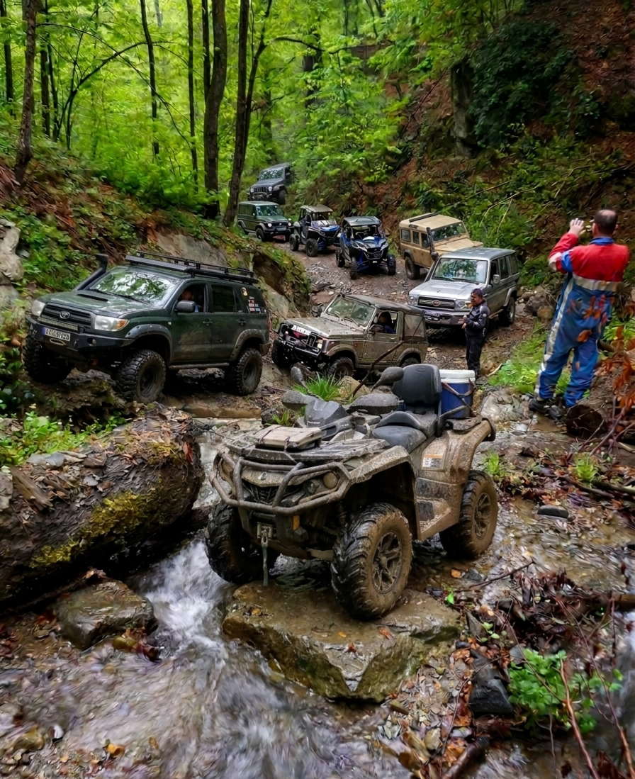 Off-road vožnja – quad i 4x4 kroz šumu
